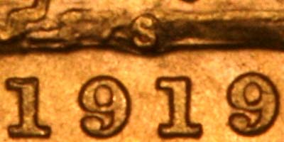 Reverse of 1919 Sydney Mint Sovereign Close Up of Date & Mintmark